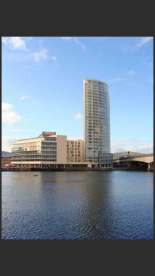 Luxury 2 Bedroom Apartment In Prime City Location ベルファスト エクステリア 写真