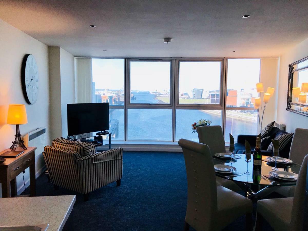 Luxury 2 Bedroom Apartment In Prime City Location ベルファスト エクステリア 写真